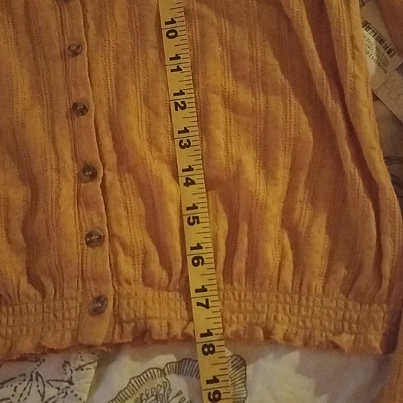 Abound medium yellow cropped lightweight button up v neck sweater - Picture 5 of 11